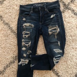 Cropped distress jeans